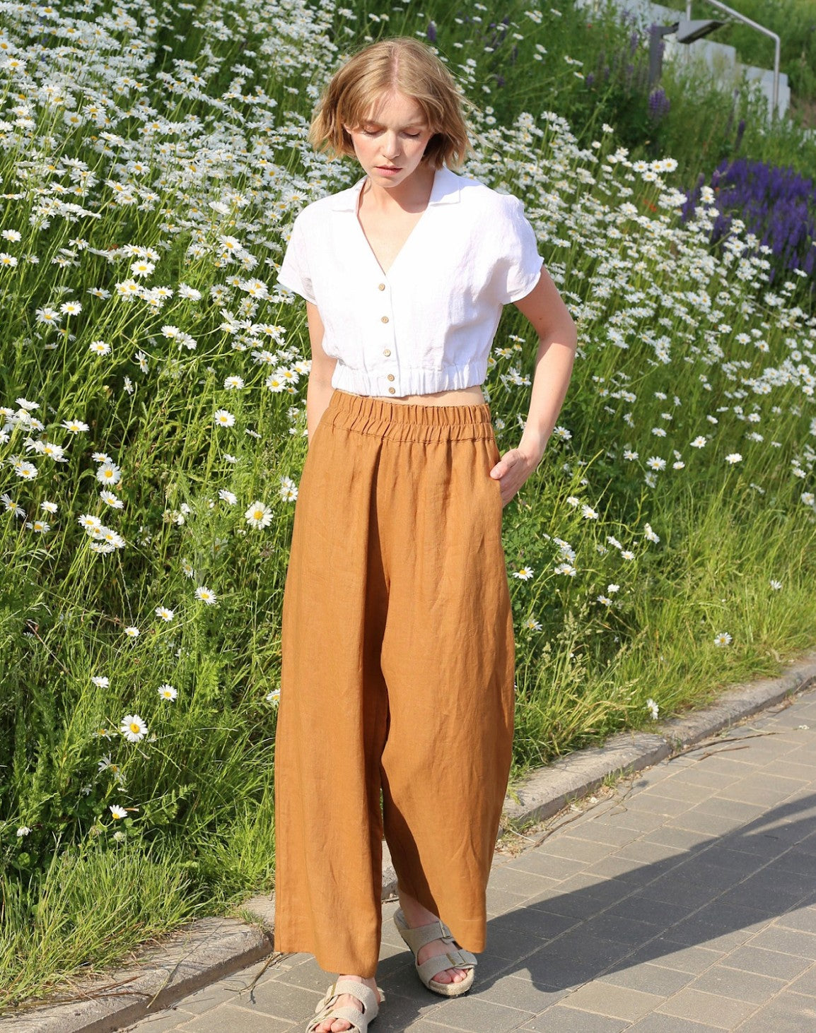 Effortless Style Meets Performance: The Versatility of Linen and Workout Wear for the Modern Woman