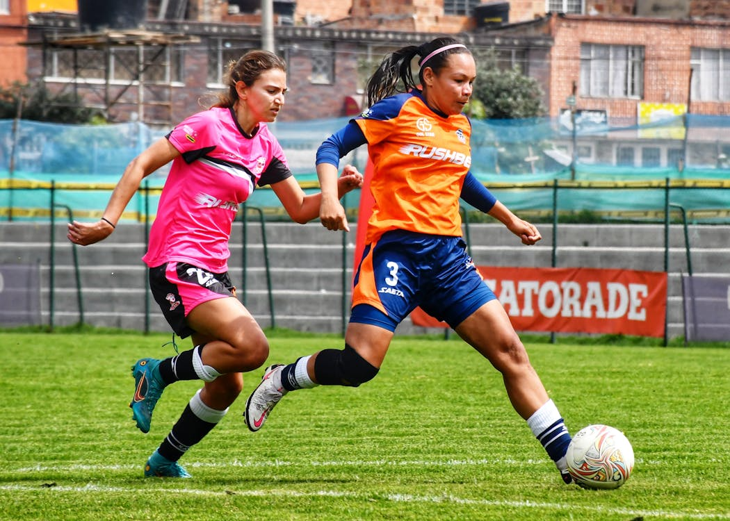 What to Eat Before a Soccer Game: A Female Athlete's Guide to Fueling 90 Minutes